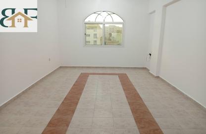 Apartment - 2 Bedrooms - 2 Bathrooms for rent in Al Mansoura - Al Mansoura - Doha
