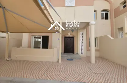 Villa - 5 Bedrooms - 4 Bathrooms for rent in Ain Khaled Villas - Ain Khaled - Doha