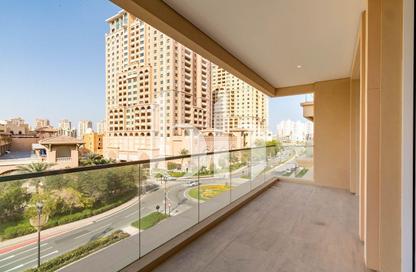 Apartment - 2 Bedrooms - 3 Bathrooms for sale in West Porto Drive - Porto Arabia - The Pearl Island - Doha