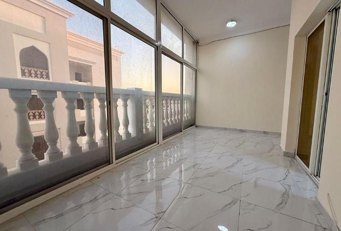 2OiSG8wMHBY - Property Image 2