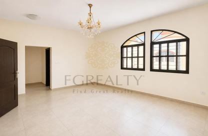 Compound - 5 - 5 for rent in Al Kheesa - Al Kheesa - Umm Salal Mohammed