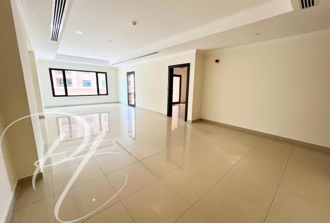 57833373 - Property Image 3