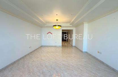 Apartment - 2 Bedrooms - 3 Bathrooms for rent in East Porto Drive - Porto Arabia - The Pearl Island - Doha