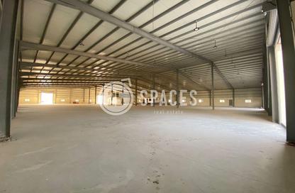 Warehouse - Studio - 1 for rent in East Industrial Street - Birkat Al Awamer - Al Wakra