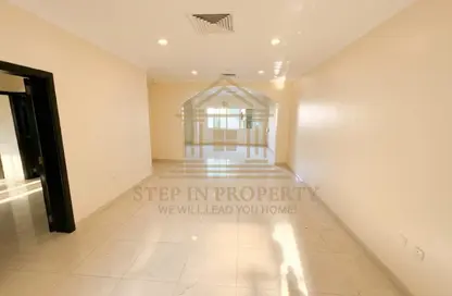 Villa - 4 Bedrooms - 5 Bathrooms for rent in Bu Hamour Street - Abu Hamour - Doha