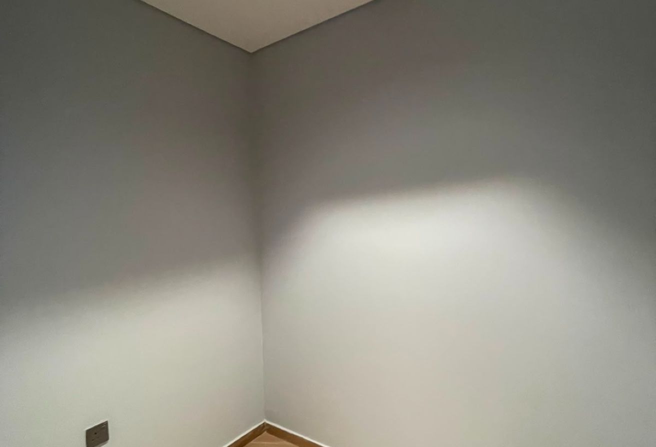 WATER FRONT 1BEDROOM READY TO MOVE IN AVAILABLE !! thumbnail 10