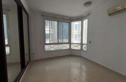 Apartment - 3 Bedrooms - 2 Bathrooms for rent in Fereej Bin Mahmoud - Doha