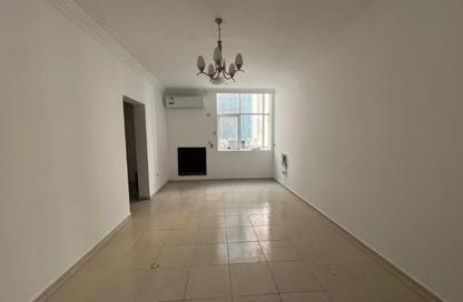 Apartment - 3 Bedrooms - 2 Bathrooms for rent in Fereej Bin Mahmoud - Doha