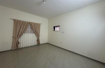 Apartment - 3 Bedrooms - 2 Bathrooms for rent in Umm Ghwailina Comm - Umm Ghuwalina - Umm Ghuwailina - Doha