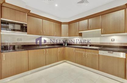 Apartment - 2 Bedrooms - 3 Bathrooms for rent in East Porto Drive - Porto Arabia - The Pearl Island - Doha