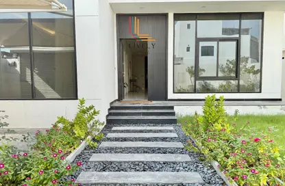 Villa - 5 Bedrooms - 7 Bathrooms for rent in Al Thumama - Al Thumama - Doha