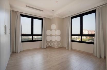 Apartment - 2 Bedrooms - 2 Bathrooms for rent in East Porto Drive - Porto Arabia - The Pearl Island - Doha