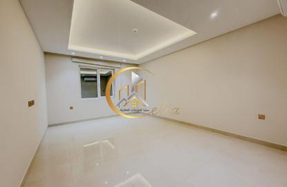 Apartment - 2 Bedrooms - 2 Bathrooms for rent in Al Khazin Street - Madinat Khalifa South - Madinat Khalifa - Doha