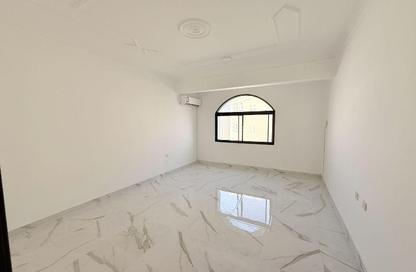 Apartment - 3 Bedrooms - 2 Bathrooms for rent in Old Airport Road - Doha