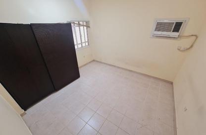 Apartment - 2 Bedrooms - 2 Bathrooms for rent in Thabit Bin Zaid Street - Al Mansoura - Doha