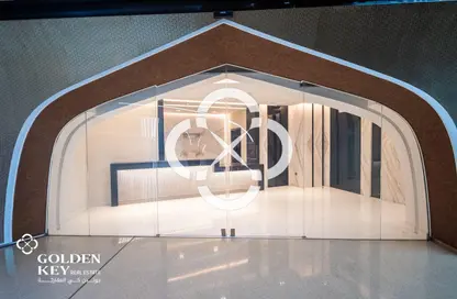 Shop - Studio for rent in Musheireb - Musheireb - Doha