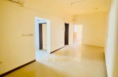 شقة - 5 غرف نوم - 4 حمامات للايجار في شارع الجزيره - فريج بن محمود الشمالي - فريج بن محمود - الدوحة
