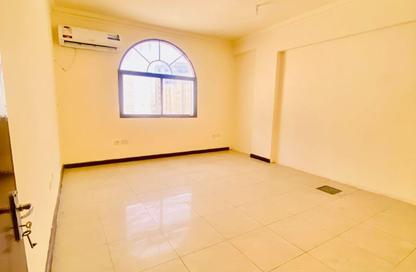 Apartment - 5 Bedrooms - 4 Bathrooms for rent in Fereej Bin Mahmoud North - Fereej Bin Mahmoud - Doha