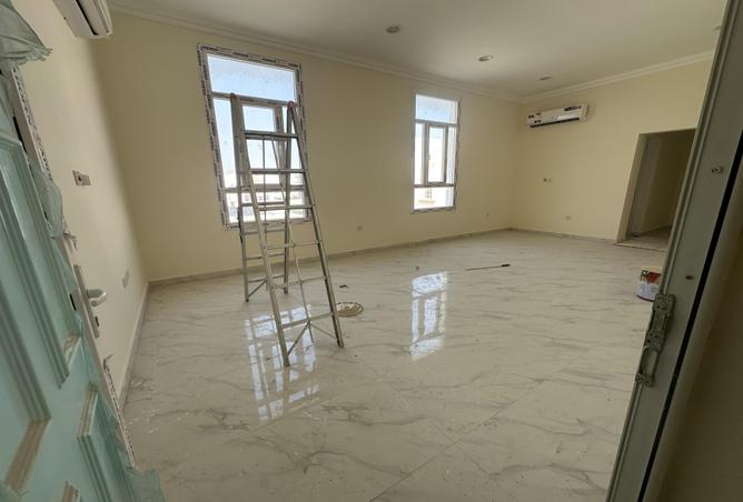 1027345 - Property Image 2