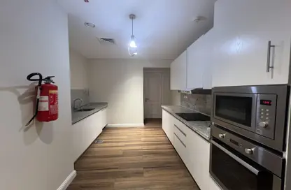 Apartment - 3 Bedrooms - 4 Bathrooms for rent in Viva West - Viva Bahriyah - The Pearl Island - Doha