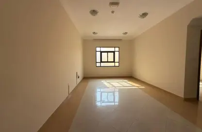 Apartment - 2 Bedrooms - 2 Bathrooms for rent in Al Mansoura - Al Mansoura - Doha