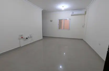 Apartment - 1 Bedroom - 2 Bathrooms for rent in Umm Ghuwailina 4 - Umm Ghuwailina - Doha Apartment - 1 Bedroom - 2 Bathrooms for rent in Umm Ghuwailina 4 - Umm Ghuwailina - Doha