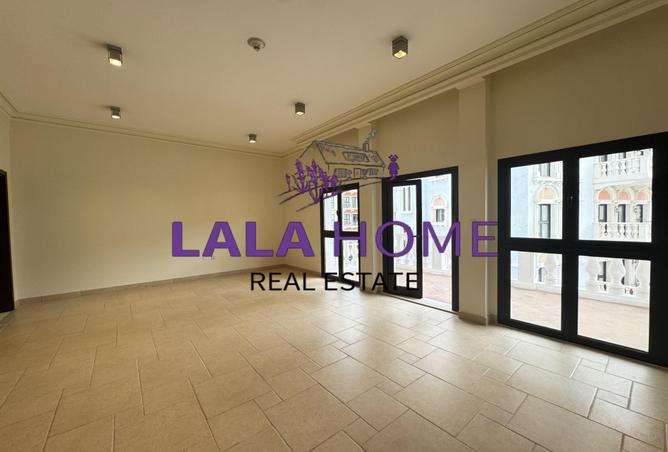 1012709 - Property Image 3