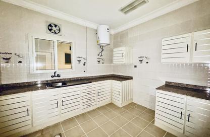 Apartment - 3 Bedrooms - 3 Bathrooms for rent in Al Mansoura - Al Mansoura - Doha