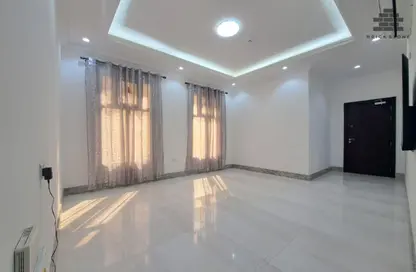 Apartment - 2 Bedrooms - 3 Bathrooms for rent in Muntazah 7 - Al Muntazah - Doha