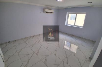 Apartment - 2 Bedrooms - 2 Bathrooms for rent in Bin Omran 46 - Fereej Bin Omran - Doha