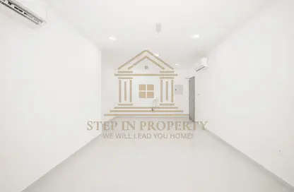 Apartment - 2 Bedrooms - 2 Bathrooms for rent in Salwa Road - Al Aziziyah - Doha