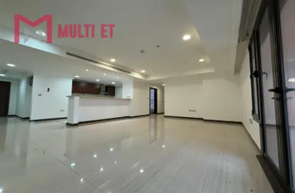 Apartment - 1 Bedroom - 2 Bathrooms for rent in West Porto Drive - Porto Arabia - The Pearl Island - Doha