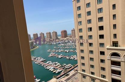 Apartment - 1 Bedroom - 2 Bathrooms for rent in Tower 28 - Porto Arabia - The Pearl Island - Doha