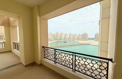 Apartment - 2 Bedrooms - 3 Bathrooms for rent in Viva West - Viva Bahriyah - The Pearl Island - Doha