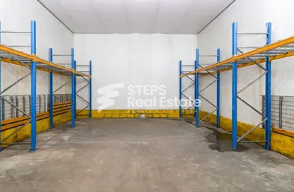 Warehouse - Studio for rent in Industrial Area 2 - Industrial Area - Industrial Area - Doha