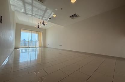Apartment - 3 Bedrooms - 2 Bathrooms for rent in Viva West - Viva Bahriyah - The Pearl Island - Doha
