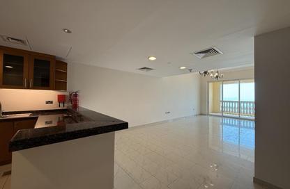 Apartment - 3 Bedrooms - 2 Bathrooms for rent in Viva West - Viva Bahriyah - The Pearl Island - Doha