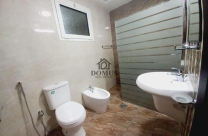 Apartment - 2 Bedrooms - 2 Bathrooms for rent in Thabit Bin Zaid Street - Al Mansoura - Doha