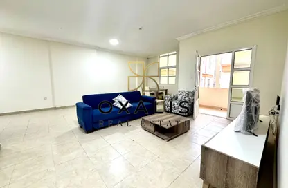 Apartment - 2 Bedrooms - 3 Bathrooms for rent in Salaja Street - Doha Al Jadeed - Doha