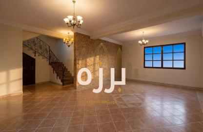 Villa - 3 Bedrooms - 3 Bathrooms for rent in Al Maamoura - Al Maamoura - Doha
