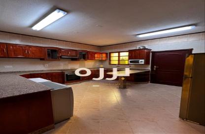 Villa - 3 Bedrooms - 3 Bathrooms for rent in Al Maamoura - Al Maamoura - Doha