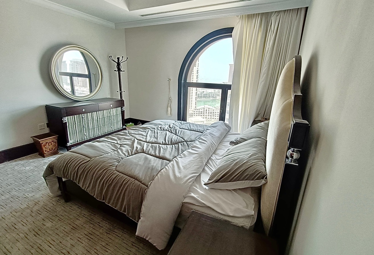 Luxury 5BR Duplex Penthouse|3 Maid|360° Views thumbnail 17