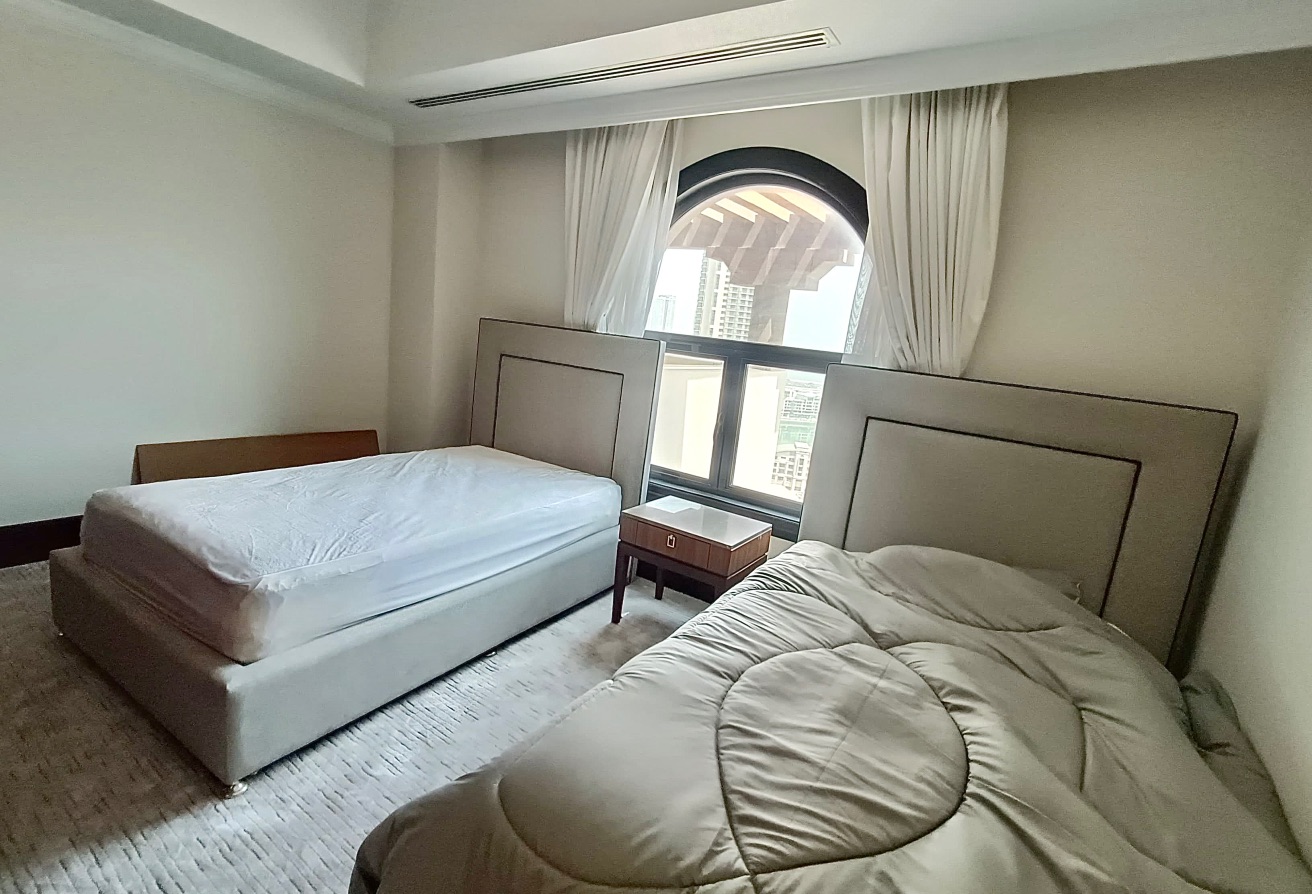 Luxury 5BR Duplex Penthouse|3 Maid|360° Views thumbnail 18