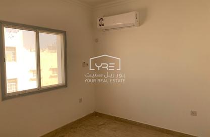 Apartment - 2 Bedrooms - 1 Bathroom for rent in Al Sadd Road - Al Sadd - Doha