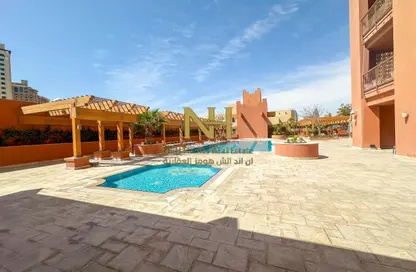 Apartment - 2 Bedrooms - 2 Bathrooms for rent in Tower 21 - Porto Arabia - The Pearl Island - Doha