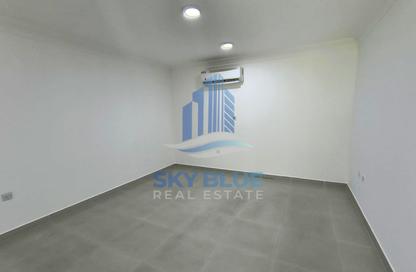 Penthouse - Studio - 1 Bathroom for rent in Souk Al gharaffa - Al Gharrafa - Doha