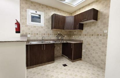 Apartment - 2 Bedrooms - 3 Bathrooms for rent in Thabit Bin Zaid Street - Al Mansoura - Doha