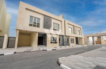 Villa - 7 Bedrooms - 7+ Bathrooms for rent in Al Kheesa - Al Kheesa - Umm Salal Mohammed