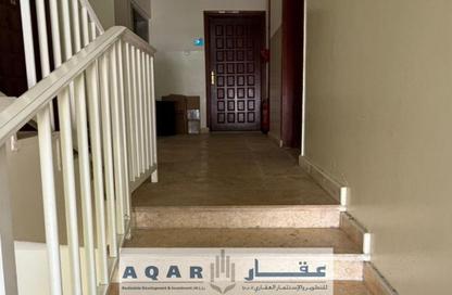 Apartment - 2 Bedrooms - 2 Bathrooms for rent in Bin Omran - Fereej Bin Omran - Doha