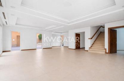 Villa - 4 Bedrooms - 5 Bathrooms for rent in East Gate - West Bay Lagoon - Doha